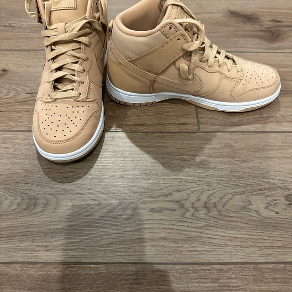 Nike Tan High-Top Sneakers - Picture 3 of 4